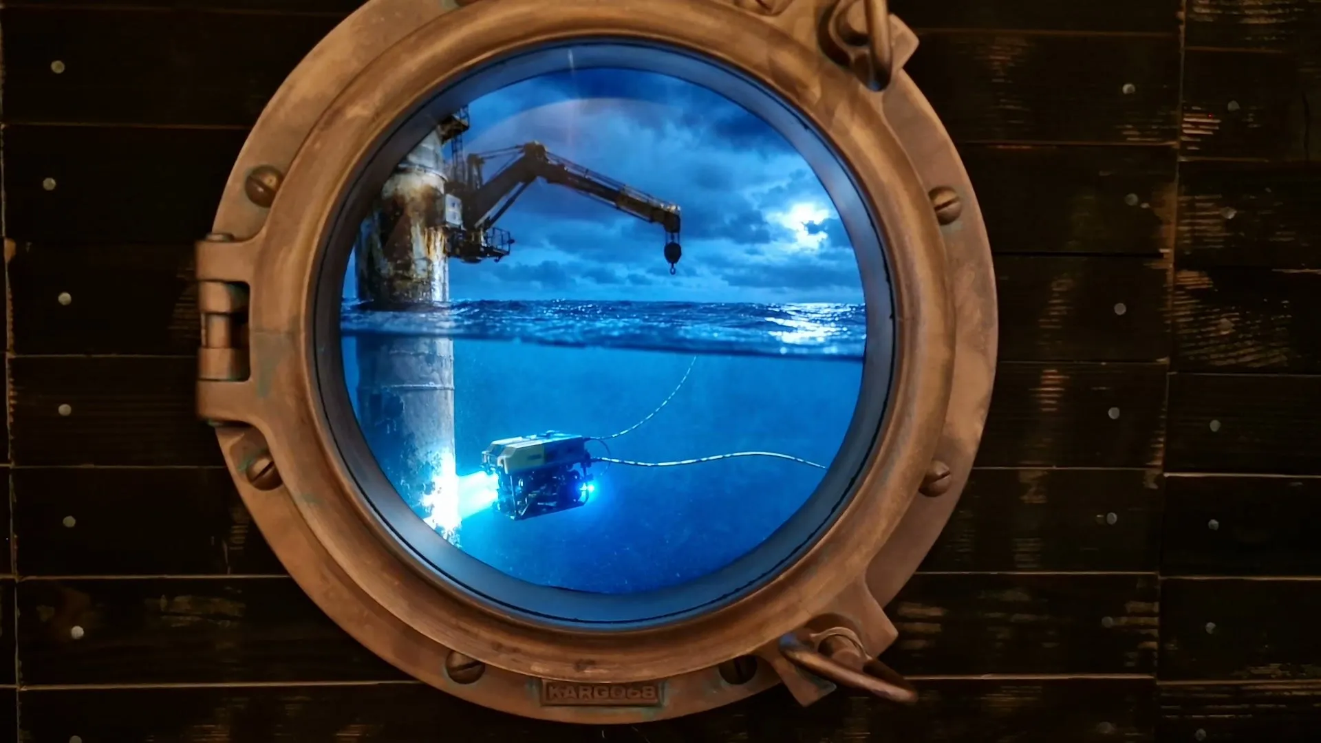 Kargo68 — A video wall of four portholes